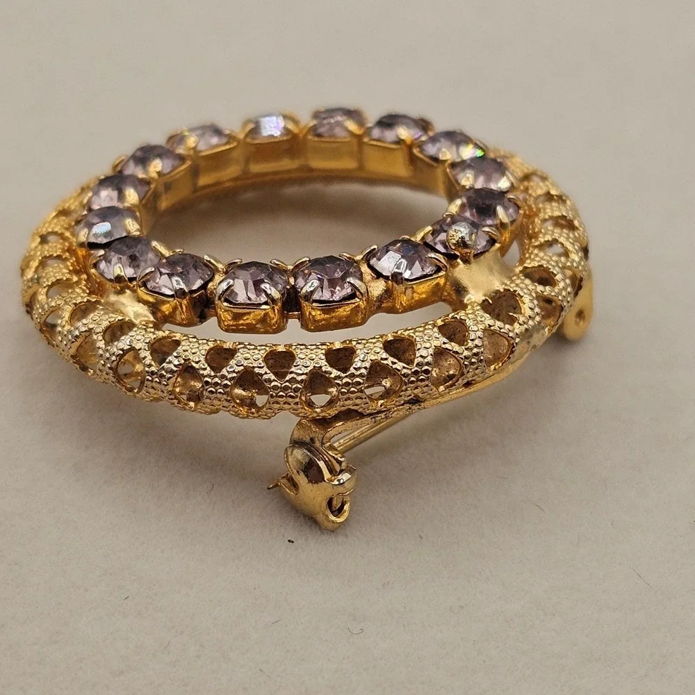 Vintage Purple Rhinestone Brooch Gold Tone Circle‎ Wreath 1.25